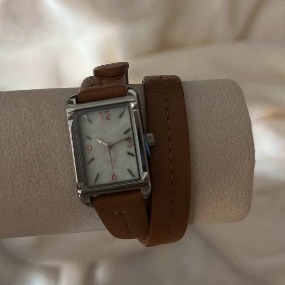 Vintage brown double strap watch
